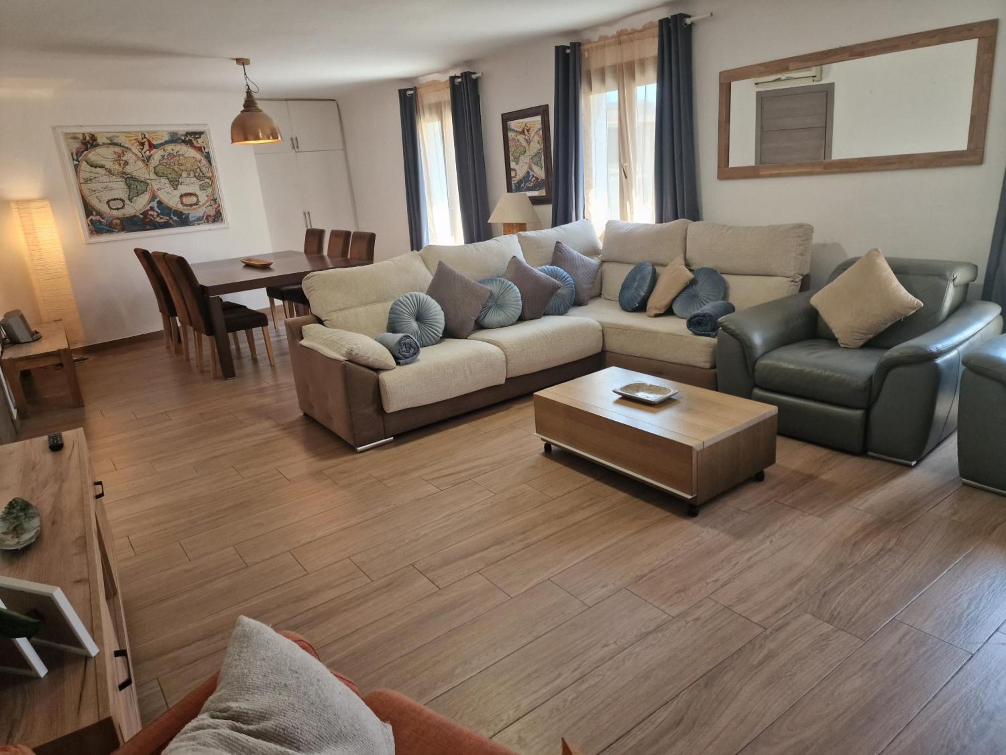 Newly Renovated Large Villa With Garden Кастело д'Емпуриес Екстериор снимка
