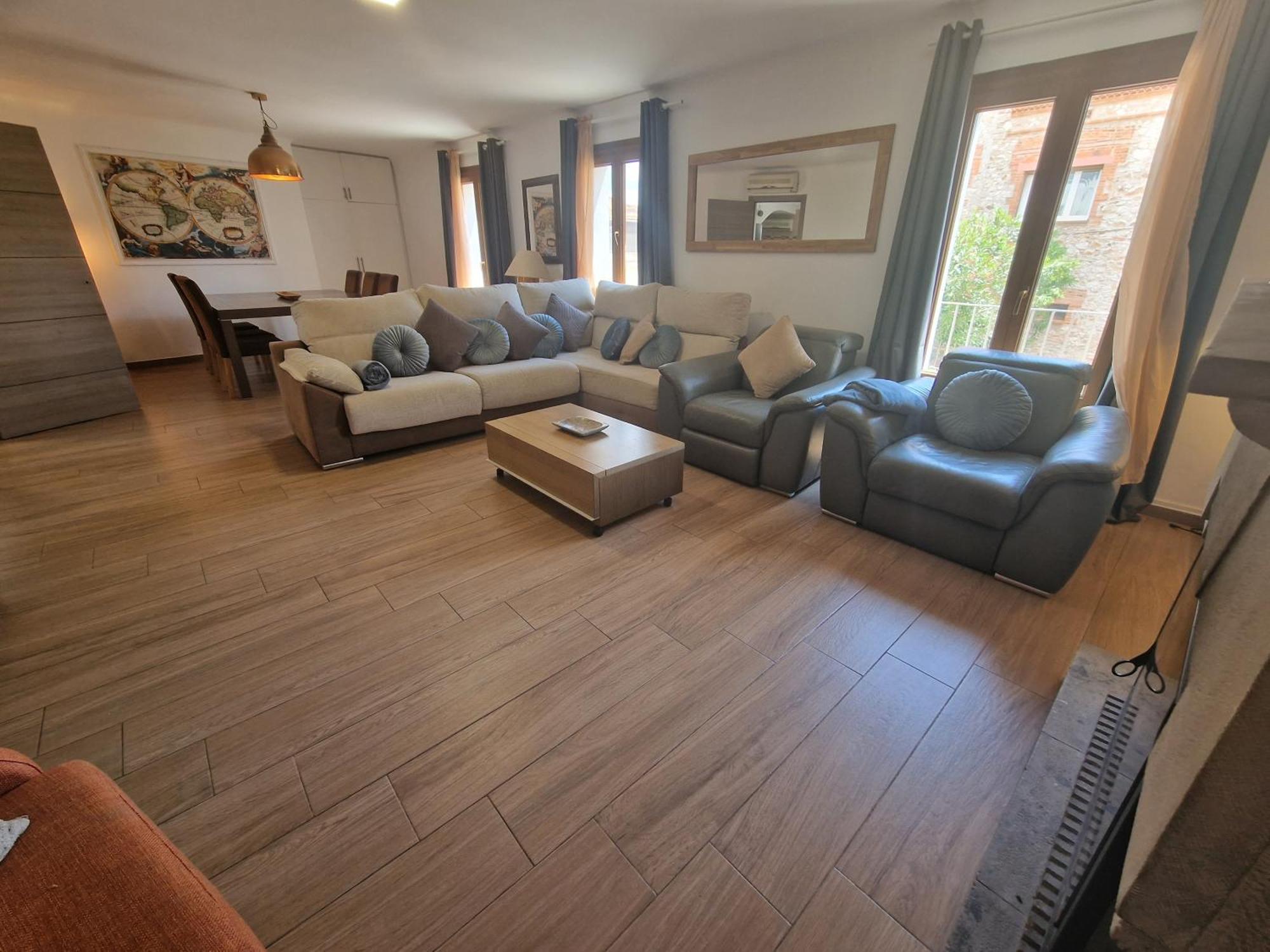 Newly Renovated Large Villa With Garden Кастело д'Емпуриес Екстериор снимка