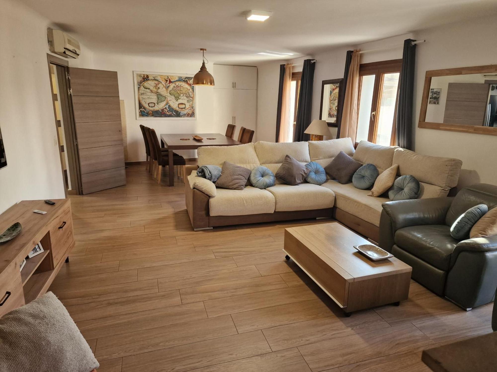 Newly Renovated Large Villa With Garden Кастело д'Емпуриес Екстериор снимка